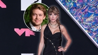 Joe Alwyn, fostul iubit al lui Taylor Swift, are o nouă iubită? Cu cine a fost surprins actorul la ceas de seară