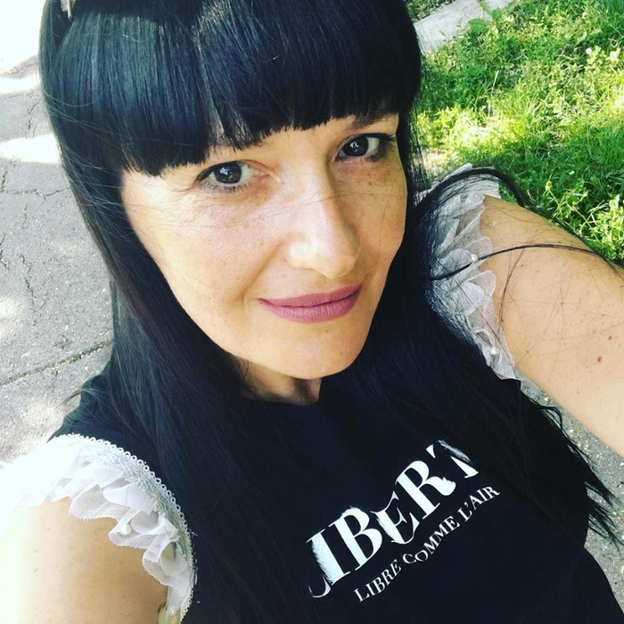 Corina Vâlceanu, fosta impresară a trupei