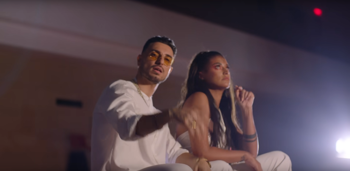 Detaliul rușinos observat în noul videoclip scos de Antonia! Fanii au crezut că nu văd bine
