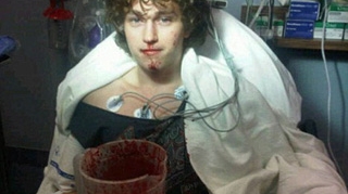 Plin de sange si ingrozit - vezi in ce hal a ajuns fratele lui Miley Cyrus la spital!