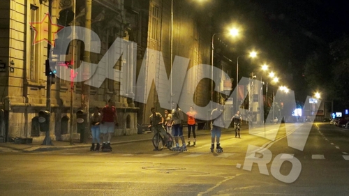 Uite ce le-a mai trecut prin minte pustilor! Ce se intampla pe Calea Victoriei cand aproape tot Bucurestiul doarme?