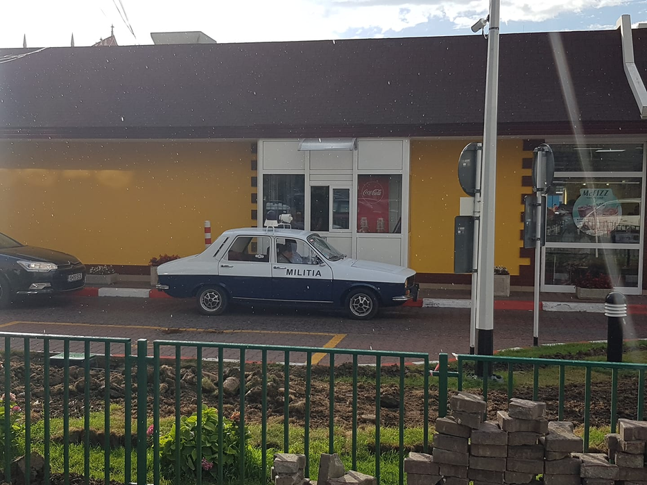 O Dacia 1300 pe care scrie „Miliția” a făcut furori pe străzi! Proprietarul este din Vaslui