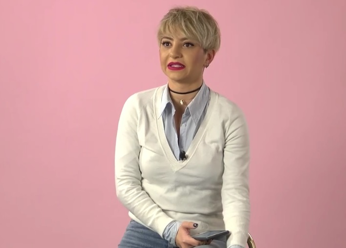 Giulia şi-a operat nasul