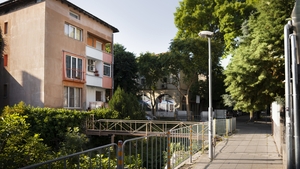 Cine primește amendă dacă spațiul din jurul blocului nu este întreținut. Regulile pentru asociațiile de proprietari