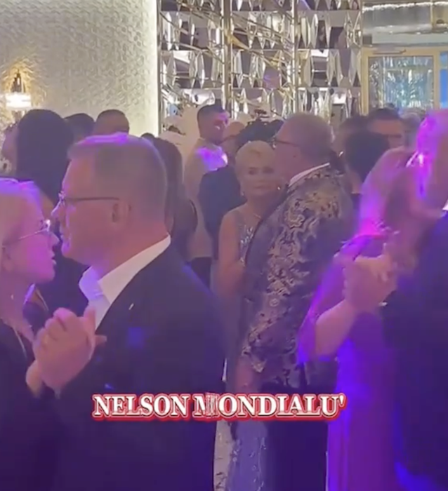 Ce mamă are Livian Pop! Soția lui Nelson Mondialu’ a atras toate privirile la nunta fiului ei. VIDEO