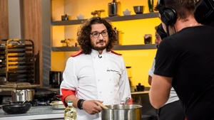 Surpriză pentru Chef Florin Dumitrescu, chiar pe platourile de filmare: ”Viața de familie nu e cum pare...”