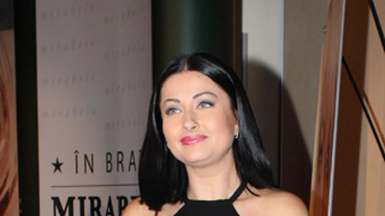 Gabi Cristea si-a luat gandul de la revenirea pe sticla in acest sezon! Isi deschide o afacere impreuna cu o prietena. Vezi aici ce parere are despre emisiunea de la care a fost inlaturata