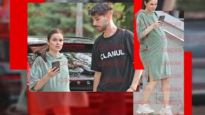 Theo Rose este dependentă de “butoane”, dar Anghel Damian o veghează non-stop. S-a jucat cu focul, deși este gravidă în 8 luni! Pe scări…
