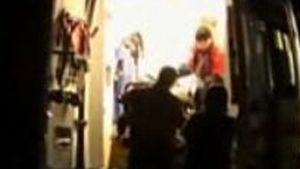 VIDEO Un copil de doi ani a fost strivit de un dulap de doi metri!