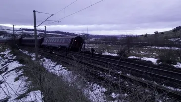 La un pas de tragedie! Două trenuri au deraiat în Caraș-Severin și Hunedoara. Un călător a fost rănit