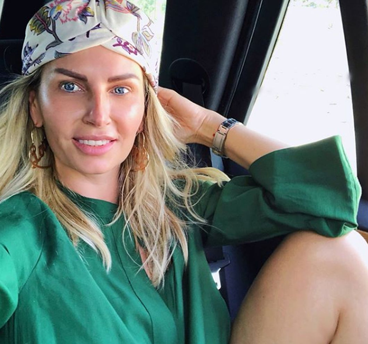 Andreea Bănică a plecat în vacanță cu soțul, în Grecia