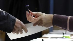 Ce a făcut un votant în urnă. Mesajul transmis pe buletinul de vot a devenit viral în România