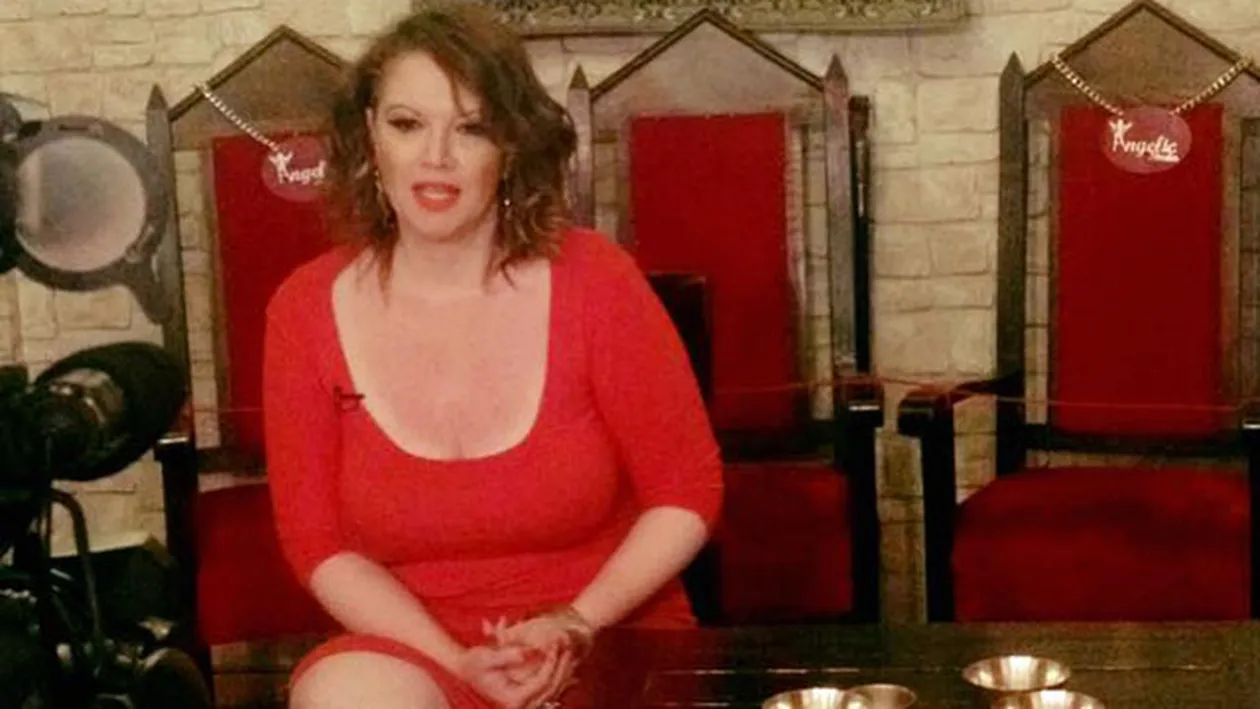 Oana Lis se crede mega sexy! Cum arata in costum de baie! S-a intors cu fundul in sus si...