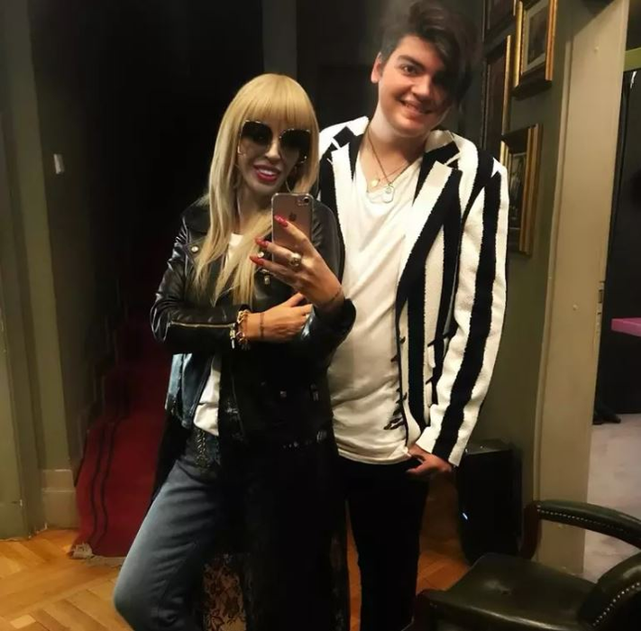 Cum arată fiul Ralucăi Bădulescu de la Asia Express. Alex a ajuns de nerecunoscut la 22 de ani!