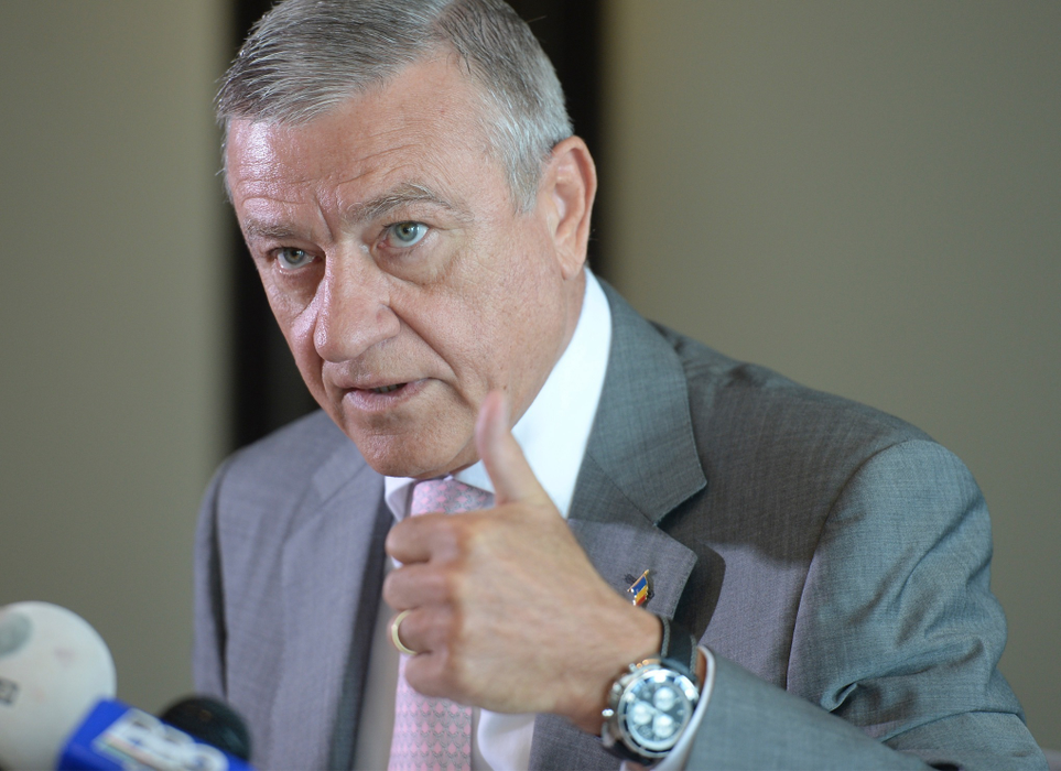 Mircea Sandu, fostul președinte al FRF, diagnosticat pentru a treia oară cu cancer. „Nu am avut niciun simptom” + „Trebuie să lupt pentru copii”
