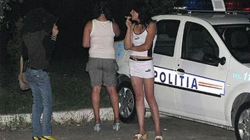 Polițiști locali din Constanța, prinși cu pantalonii în vine la... prostituate: ”S-au văzut nevăzuți prin boscheți...”