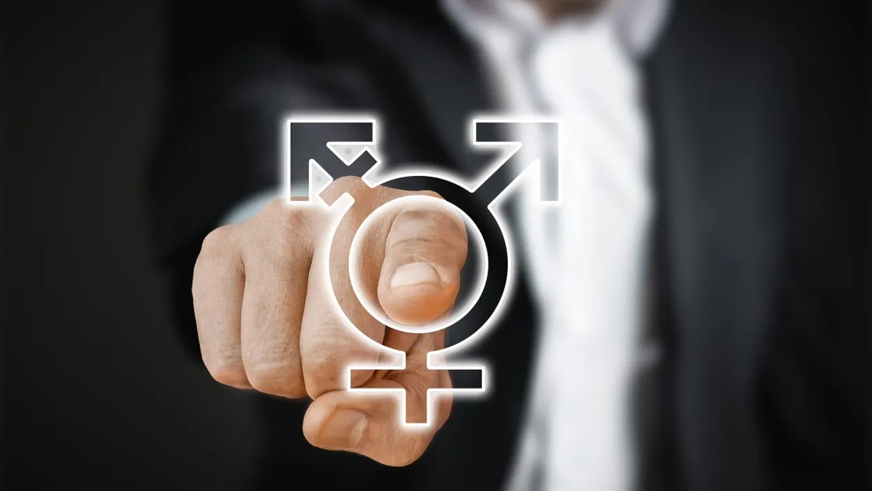 Acuzații incredibile aduse șoferului unui primar. Bărbatul ar fi vrut să profite de o colegă de serviciu. Ce s-a întâmplat după