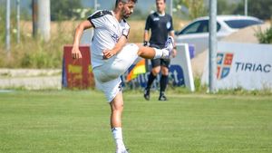 Breaking news. Scene şocante pe un teren din Berceni. Şase fotbalişti din Liga I, prinşi într-un scandal între clanuri: ”Au scos cuţitele, a fost urât!”