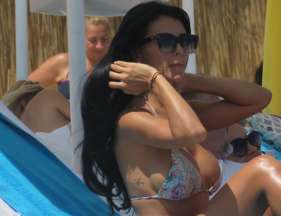 Alexandra Matei a făcut senzaţie la mare