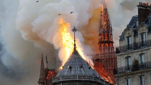 Un miliardar celebru a promis 100 de milioane de euro pentru reconstruirea Catedralei Notre Dame