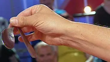 Iosefini e dresor de magicieni! Uite cum a facut si el numarul cu lingurile si cu oprirea inimii in direct la TV - Il vrei la Romanii au Talent?
