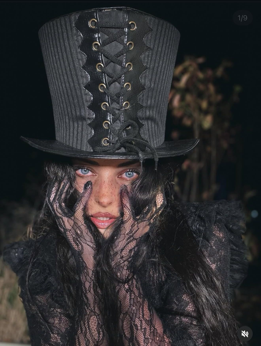 Delia, Halloween. sursă - social media