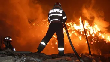 Incendiu puternic în sectorul 5 al Capitalei! O femeie a murit intoxicată cu fum