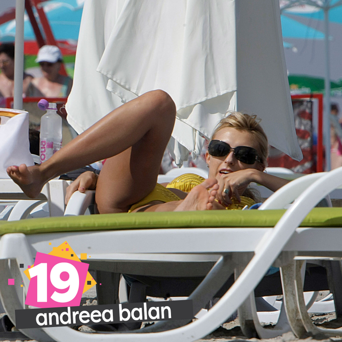 Top 30 sexy-vedete la plajă în poziții dedicate exclusiv adulților. Cum se “descurcă” în clasament Bianca Drăgușanu, Emily Burghelea sau Florentina Raiciu