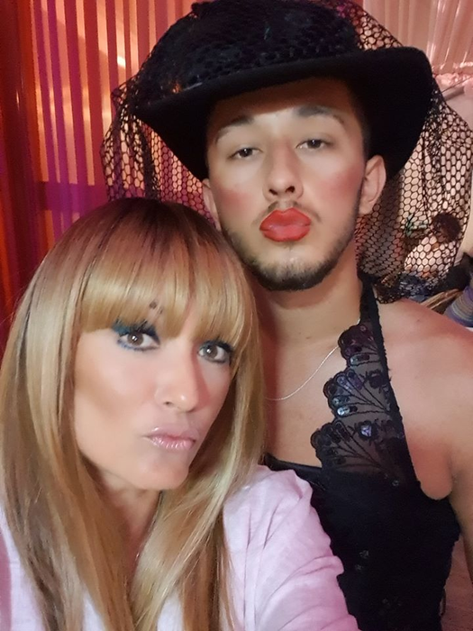 Anca Țurcașiu, de nerecunoscut, după schimabarea de look. Cum arată blondă și cu breton: „Asta da reinventare”