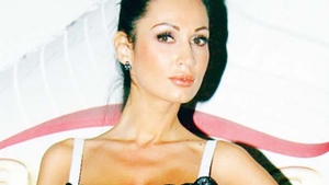 Nicoleta Luciu si stilul ei vestimentar haotic! Vezi aici cea mai buna si cea mai neinspirata tinuta ale brunetei!