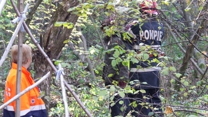Cutremurator! Copil de patru ani si bunica acestuia, gasiti morti in casa! Femeia atarna de un streang!