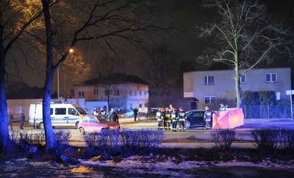 Premierul Poloniei a fost implicat într-un accident rutier! Maşina în care se afla a plonjat de pe sensul de mers