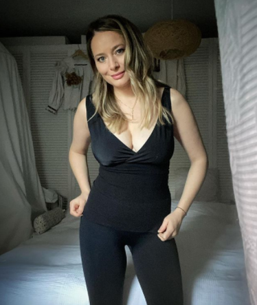 Laura Cosoi, siluetă de invidiat după ce a născut. Câte kilograme a dat jos vedeta