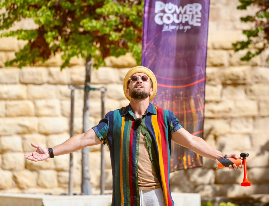 "Power Couple", show-ul prezentat de Dani Oțil, va fi difuzat la Antena 1, începând cu 5 februarie  (Foto: Instagram)
