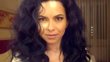 Credeai ca doar Bianca Dragusanu arata ciudat fara machiaj dimineata? Uite-o pe Inna intr-o ipostaza in care nu o vezi prea des