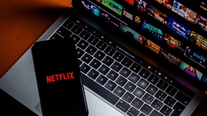 Serialul care a înnebunit planeta revine la Netflix România. Fanii din țara noastră îl vor urmări de la jumătatea lunii noiembrie