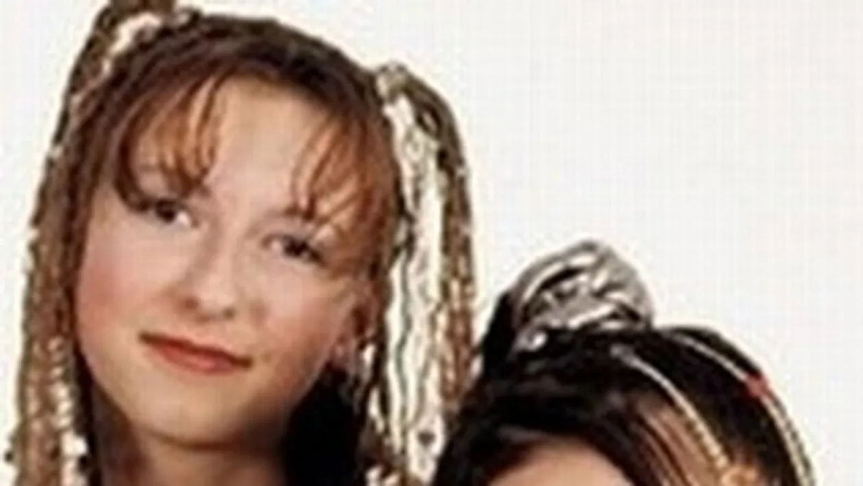 De la fetite cu codite, la bombe sexy! Evolutia lor in imagini! Vezi aici cum s-au schimbat Andrelele Balan si Antonescu de la debut!