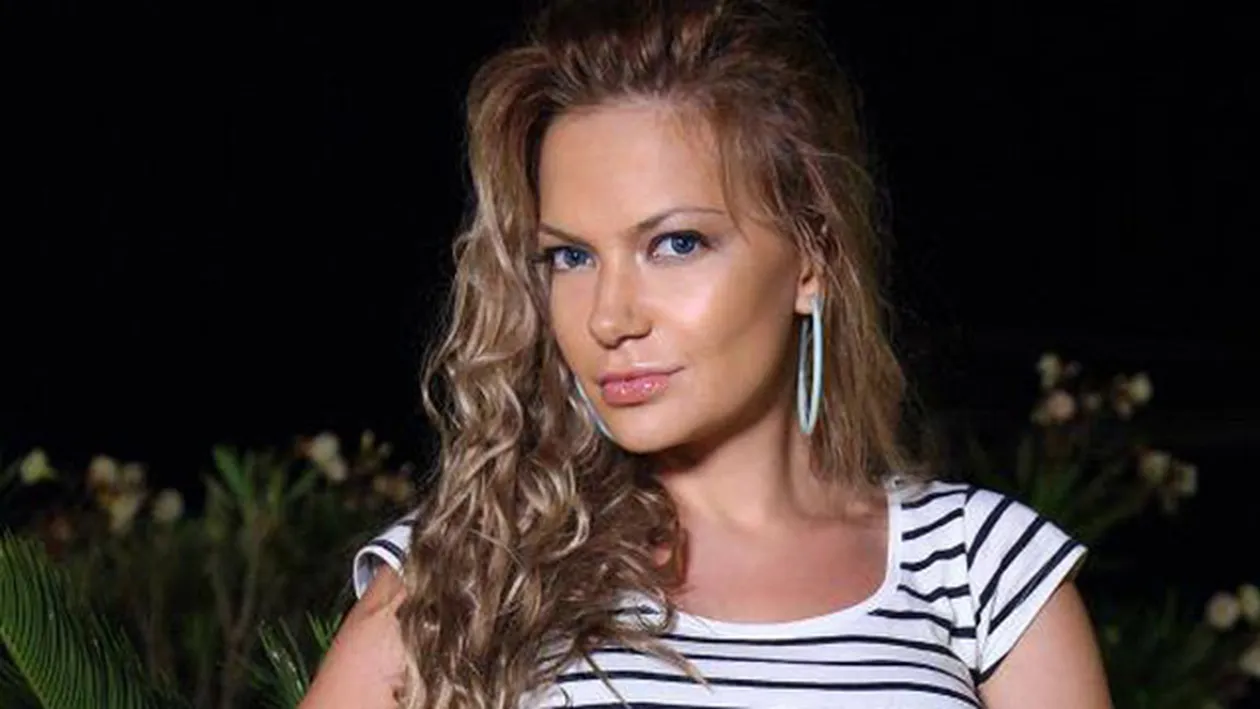 Rochia scurta i-a scos asta in evidenta! Andreea Antonescu si-a impresionat fanii cu aceasta fotografie! Cum arata la 31 de ani