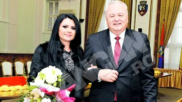 Satul de gelozia excesiva a sotiei, un parlamentar a divortat si s-a insurat cu amanta! Si-a luat nevasta cu 31 de ani mai tanara