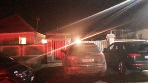 Imagini realizate în exclusivitate de CANCAN.ro la Oşorhei. ”Bârlogul” lui Pomohaci. Fostul preot s-a refugiat în satul în care are Poliţia la picioare