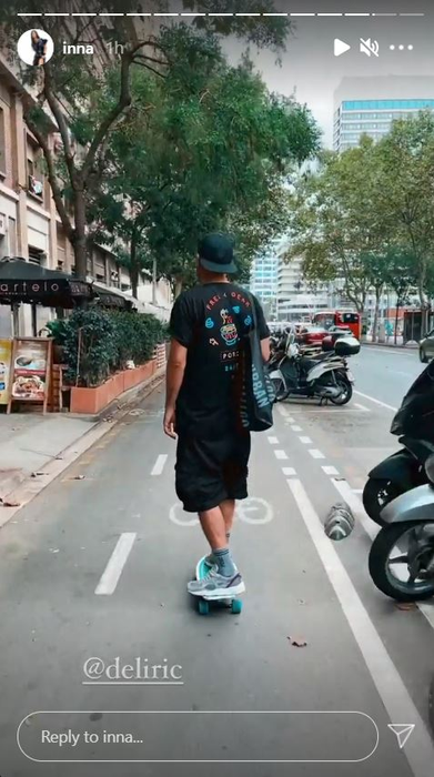 Cum a apărut Inna într-un metrou din Barcelona! A atras atenția tuturor