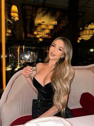 Nu a ajuns ispită la Insula Iubirii, dar și-a făcut talentul în viața reală! Influencerul de 24 de ani a pus mâna pe “sexy-doctorița” (32 de ani)