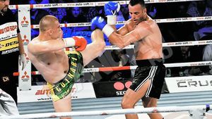 Dublu impact Morosanu! L-a batut si in ring, si la dans