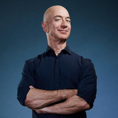 Jeff Bezos, bossul Amazon, cerut în căsătorie de Alesia, o moldoveancă din Vaslui