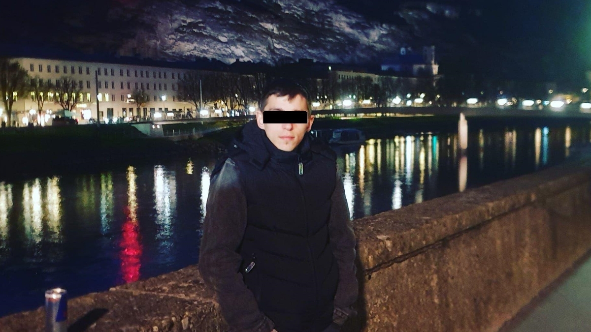 El este Ștefan, tânărul de 23 de ani care a omorât un om nevinovat. A înjunghiat mortal un bărbat de 55 de ani, ca să facă rost de bani