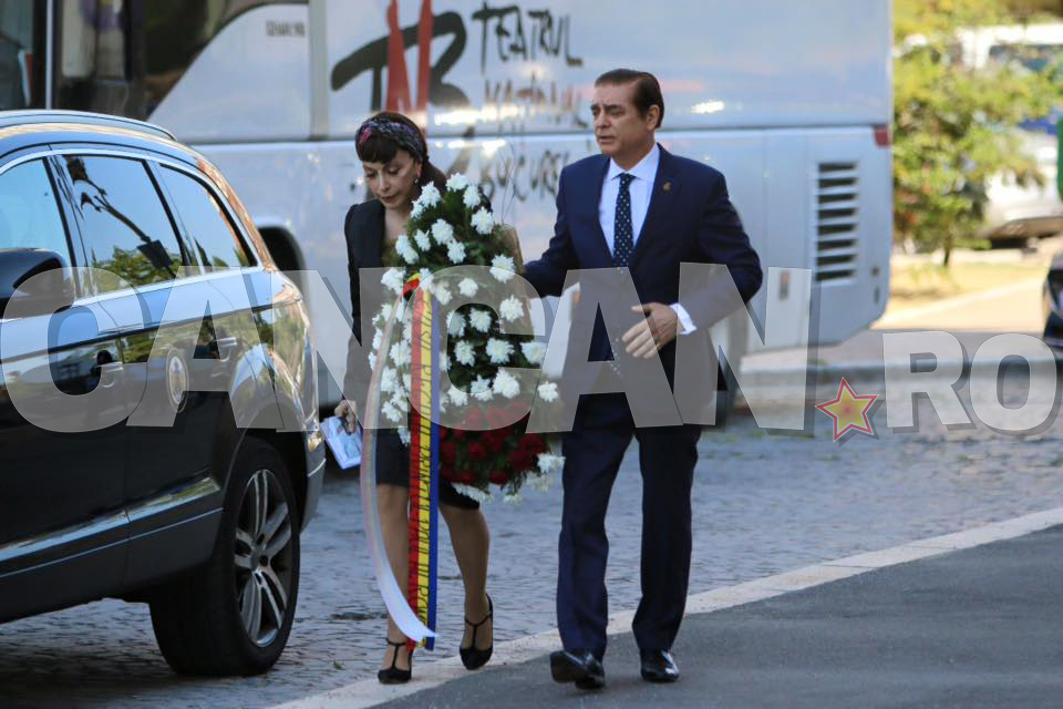 Prinţesa LIA şi prinţul PAUL au venit să-i aducă un ultim omagiu maestrului RADU BELIGAN!