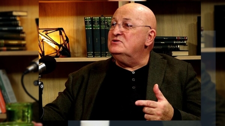 Maestrul Bebe Cotimanis, povești inedite într-un podcast de excepție: “Probam toate rochiile Irinei Loghin!”