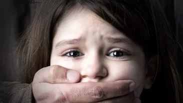 Un bărbat din județul Brașov și-a violat fiica și a obligat-o să se prostitueze. Fata a depus plângere la poliție fiindcă mama sa nu a vrut să o ajute