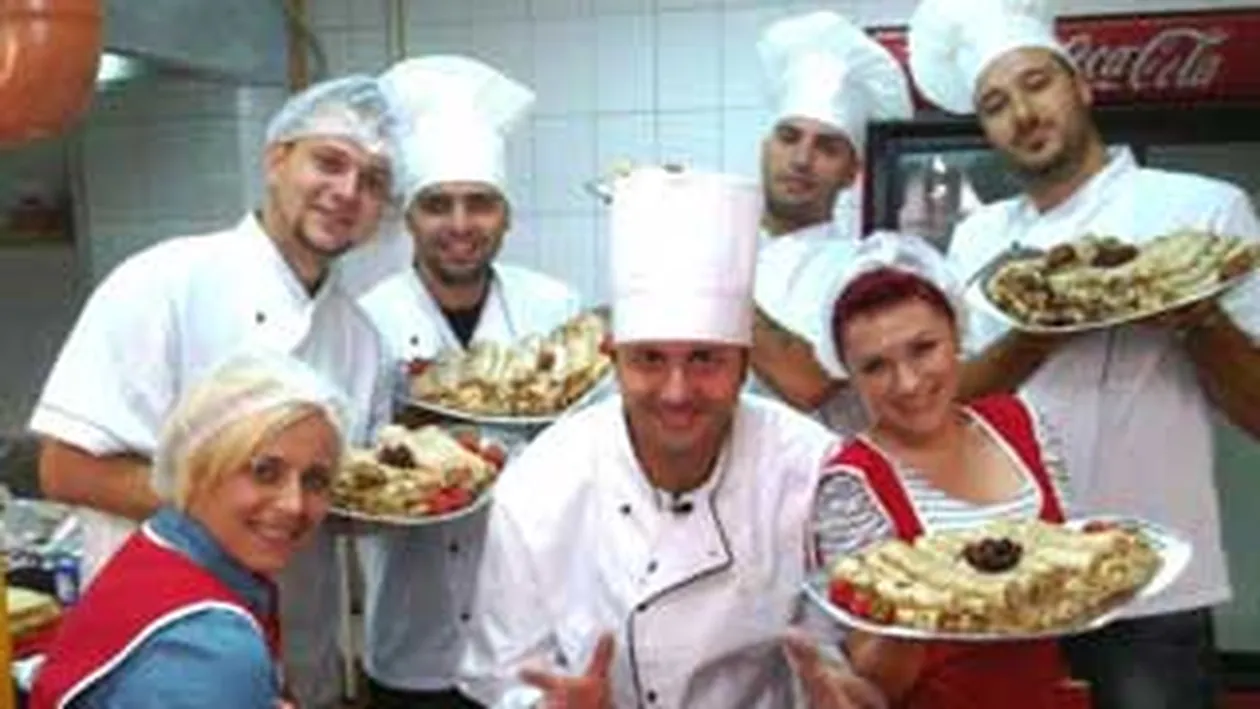 Poftele viitoarei mamici de tripleti! Cadou de la Maruta pentru Nicoleta Luciu: 500 de clatite!