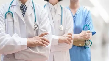 Cum a fost umilit Oliviu, un tânăr tătic din Timișoara, atunci când a mers cu fetița de 3 ani la un control medical. Copila a fost examinată afară, în frig și...